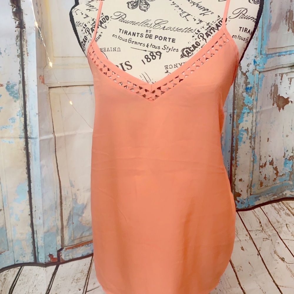 ⭐️3 for $11 ⭐️5 for $15⭐️ Women's sleeveless top from The Limited
